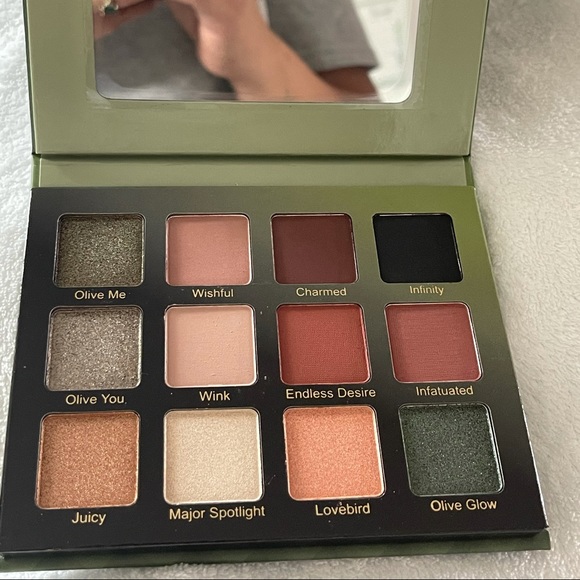 Violet Voss - Picture 2 of 3